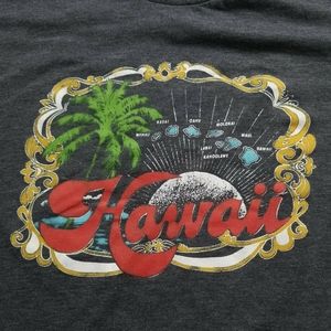 Trinity Collective brand graphic tee with  seven i